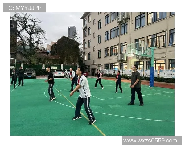 上海排球队的技术揭秘与训练背后的故事与成就分享 上海排球队的技术揭秘与训练背后的故事与成就分享