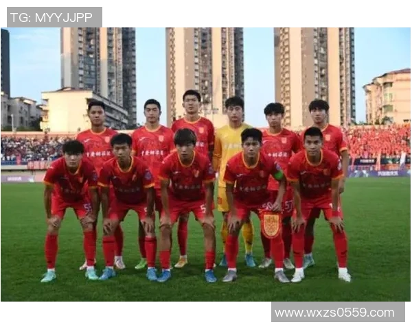 南京足球队在挑战赛中的力量表现分析与点评