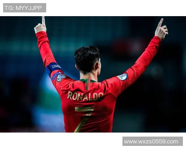 C罗足球明星的经典招牌动作解析与技巧分享